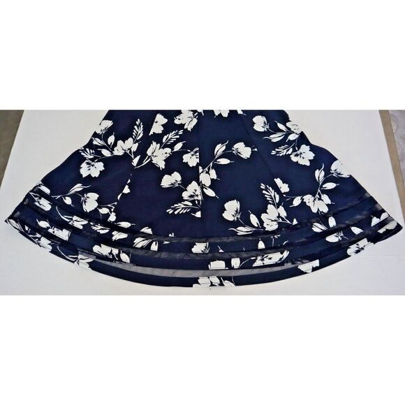 Jessica Howard Women's Petite Sz 4 Navy Floral Print Mesh Trimmed Dress $99 - Picture 9 of 16